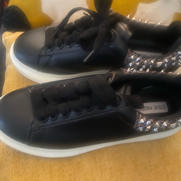 Steve Madden Studded Sneakers size 9 - Picture 8 of 11